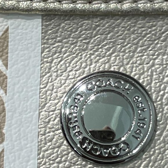 COACH signature handbag. Detachable handle .Reduced! EUC - Picture 4 of 5
